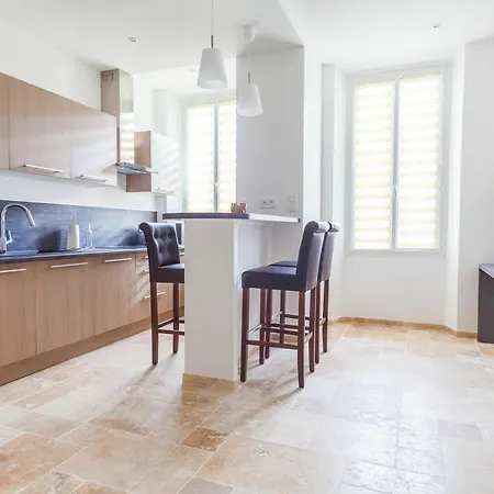 Freres Pradignac * קאן