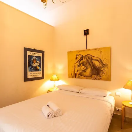 Freres Pradignac Apartment
