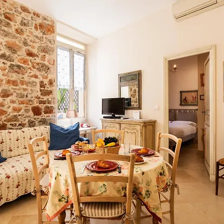 Freres Pradignac Apartmán