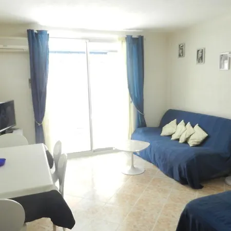 Freres Pradignac Apartment