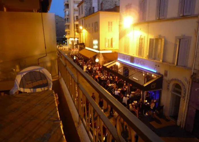 شقة Freres Pradignac كان