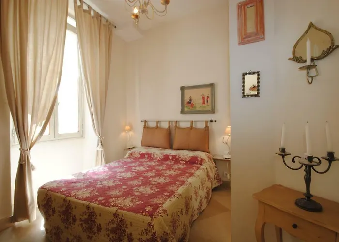 شقة Freres Pradignac كان