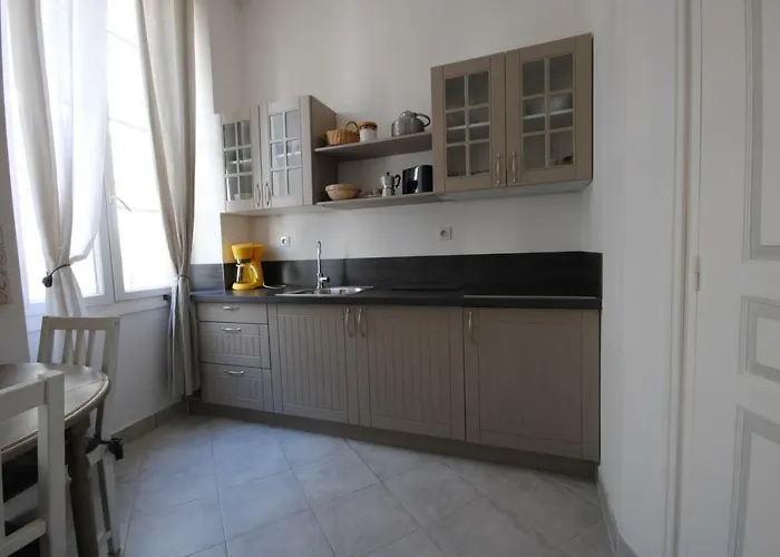 شقة Freres Pradignac كان