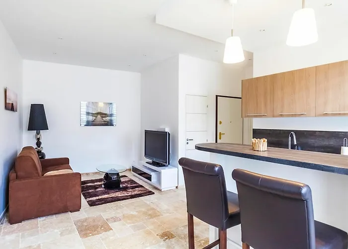 Freres Pradignac شقة